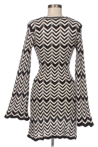 Рокля NA-KD, Размер M, Цвят Многоцветен, Цена 10,73 €