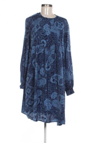 Ruha Orsay, Méret M, Szín Sokszínű, Ár 8 237 Ft