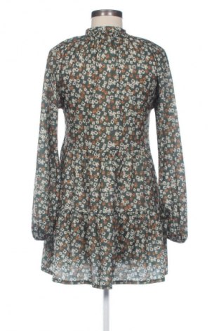 Kleid Pull&Bear, Größe XS, Farbe Mehrfarbig, Preis € 19,97