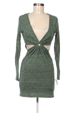 Kleid Pull&Bear, Größe M, Farbe Mehrfarbig, Preis € 11,99