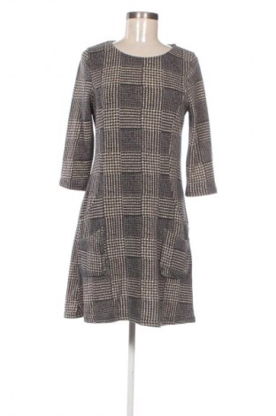 Kleid Reborn, Größe M, Farbe Mehrfarbig, Preis € 15,00