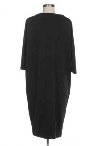 Kleid Reserved, Größe XL, Farbe Schwarz, Preis 13,99 €