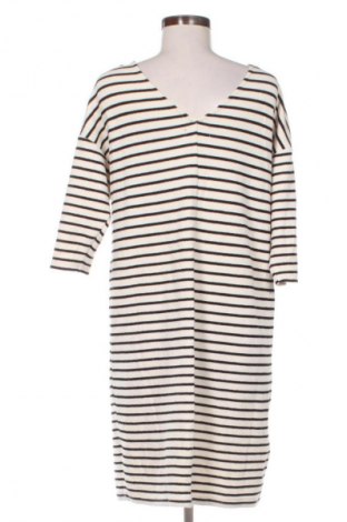 Рокля Reserved, Размер M, Цвят Многоцветен, Цена 19,94 €