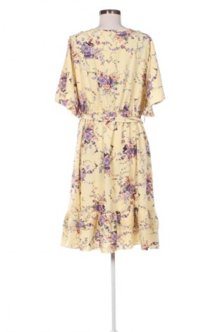 Рокля SHEIN, Размер XXL, Цвят Многоцветен, Цена 20,00 €