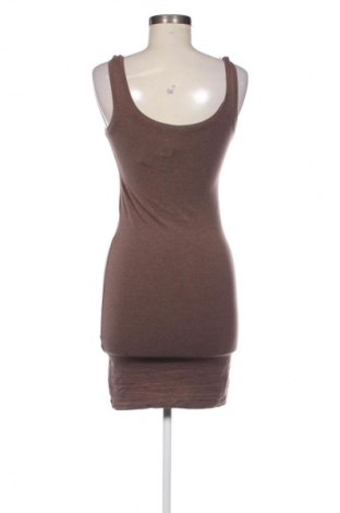 Рокля Samsoe & Samsoe, Размер S, Цвят Кафяв, Цена 66,44 €