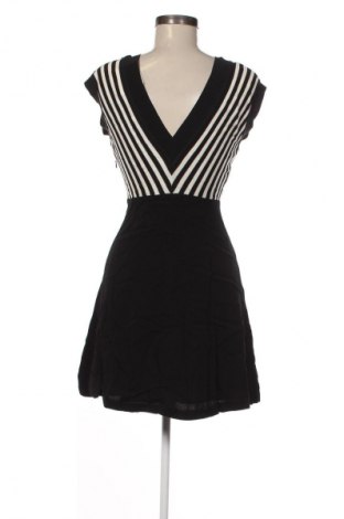 Рокля Sandro, Размер S, Цвят Многоцветен, Цена 44,48 €