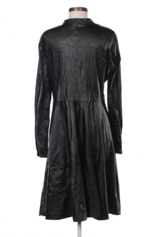 Kleid Silvian Heach, Größe L, Farbe Schwarz, Preis € 42,00