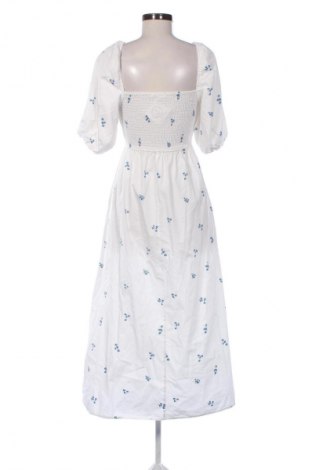 Φόρεμα Sinsay, Μέγεθος S, Χρώμα Λευκό, Τιμή 20,00 €