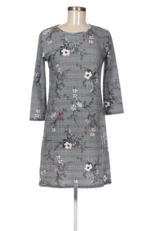 Kleid Sisters Point, Größe S, Farbe Mehrfarbig, Preis 10,99 €