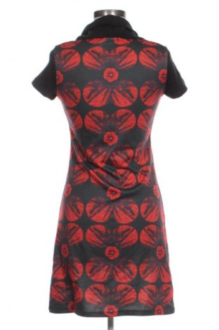 Kleid Smash, Größe M, Farbe Mehrfarbig, Preis € 21,27