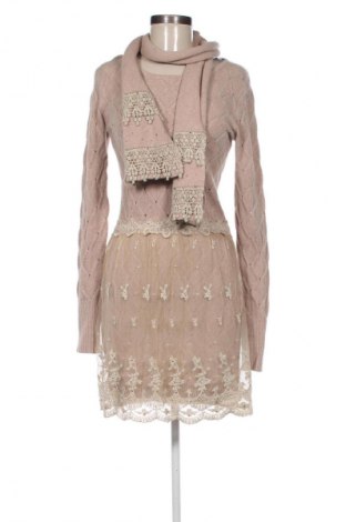 Kleid Unbranded, Größe M, Farbe Beige, Preis € 20,00