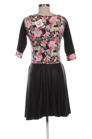 Ruha Unbranded, Méret M, Szín Sokszínű, Ár 8 251 Ft