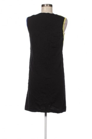 Рокля United Colors Of Benetton, Размер M, Цвят Многоцветен, Цена 10,22 €