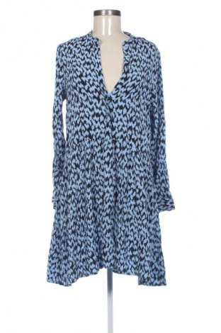 Ruha mbyM, Méret L, Szín Sokszínű, Ár 17 355 Ft