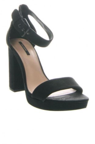 Sandály Pull&Bear, Velikost 40, Barva Černá, Cena  669,00 Kč