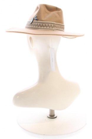 Шапка About You, Цвят Бежов, Цена 11,24 €