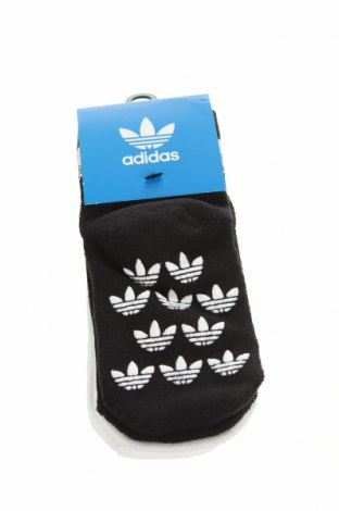 Dětský komplet  Adidas Originals, Velikost 4-5y/ 110-116 cm, Barva Černá, 63% bavlna, 33% polyester, 3% elastan, Cena  294,00 Kč