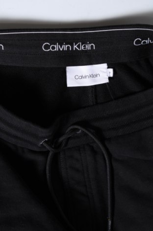 Мъжко спортно долнище Calvin Klein, Размер M, Цвят Черен, Памук, Цена 121,50 лв.