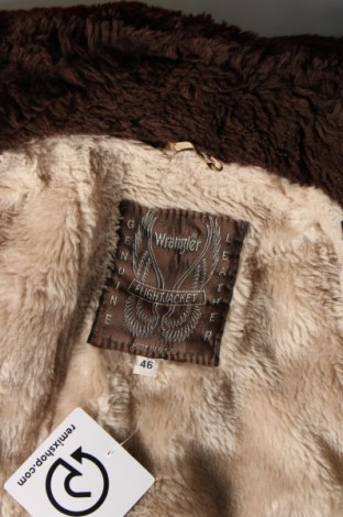 Дамско кожено яке Wrangler, Размер XL, Цвят Кафяв, Цена 158,20 лв.