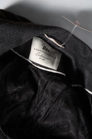 Дамско палто Day Birger Et Mikkelsen, Размер M, Цвят Сив, Цена 18,90 лв.