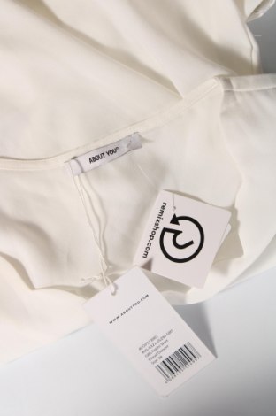 Damen Shirt About You, Größe M, Farbe Ecru, Preis 5,16 €