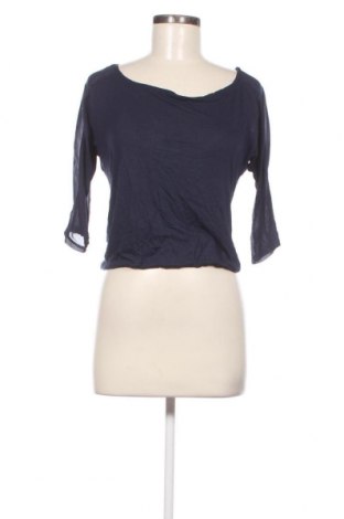 Γυναικεία μπλούζα Bershka, Μέγεθος S, Χρώμα Μπλέ, Τιμή 2,82 €