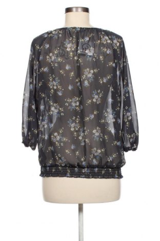 Γυναικεία μπλούζα F&F, Μέγεθος M, Χρώμα Πολύχρωμο, Τιμή 2,47 €