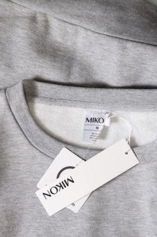 Γυναικεία μπλούζα Mikon, Μέγεθος M, Χρώμα Γκρί, Τιμή 37,11 €