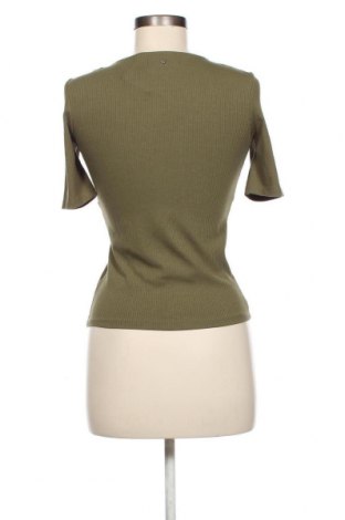 Дамска блуза Mohito, Размер XS, Цвят Зелен, Цена 19,00 лв.