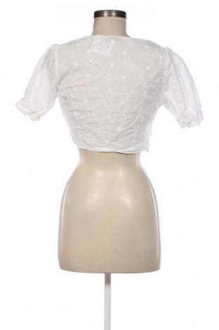 Γυναικεία μπλούζα Molly Bracken, Μέγεθος S, Χρώμα Λευκό, Τιμή 37,11 €