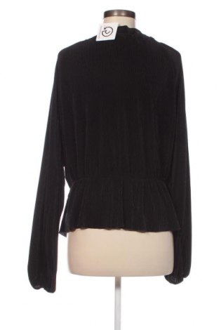 Дамска блуза Monki, Размер M, Цвят Черен, Цена 9,00 лв.