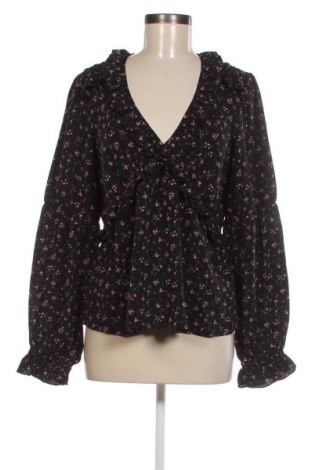 Γυναικεία μπλούζα NA-KD, Μέγεθος S, Χρώμα Πολύχρωμο, Τιμή 4,08 €