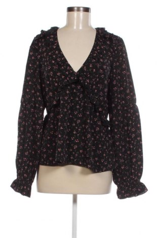 Γυναικεία μπλούζα NA-KD, Μέγεθος S, Χρώμα Πολύχρωμο, Τιμή 3,71 €