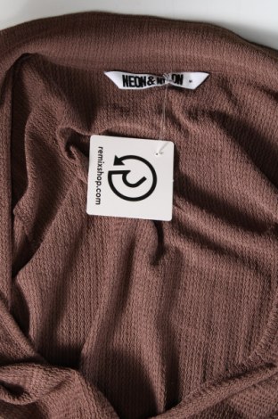 Дамска блуза Neon & Nylon by Only, Размер M, Цвят Кафяв, Цена 6,24 лв.