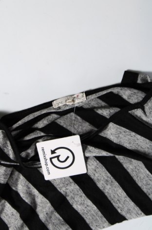 Γυναικεία μπλούζα One Clothing, Μέγεθος M, Χρώμα Πολύχρωμο, Τιμή 7,67 €
