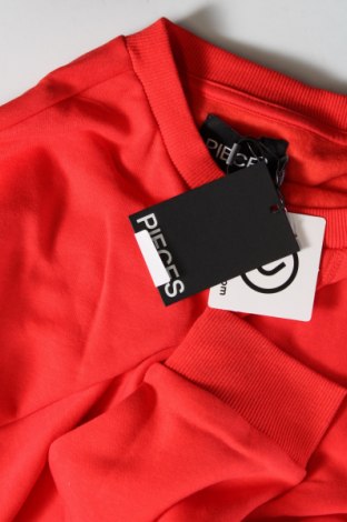 Дамска блуза Pieces, Размер M, Цвят Червен, Цена 14,00 лв.