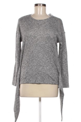 Γυναικεία μπλούζα Pull&Bear, Μέγεθος M, Χρώμα Γκρί, Τιμή 3,84 €