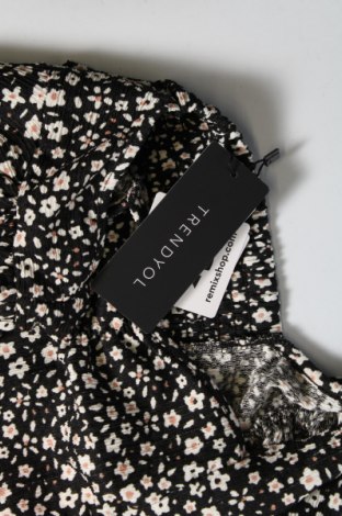 Damen Shirt Trendyol, Größe S, Farbe Mehrfarbig, Preis 4,82 €