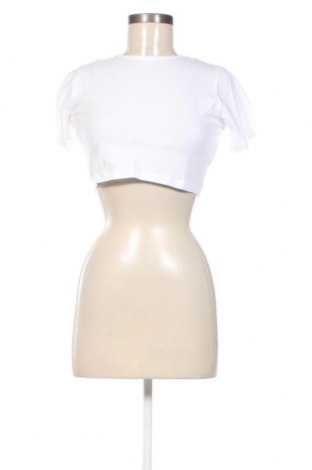 Дамска блуза Wednesday's Girl, Размер XS, Цвят Бял, Цена 36,00 лв.