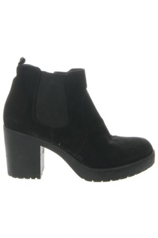 Dámské boty  Graceland, Velikost 39, Barva Černá, Cena  176,00 Kč