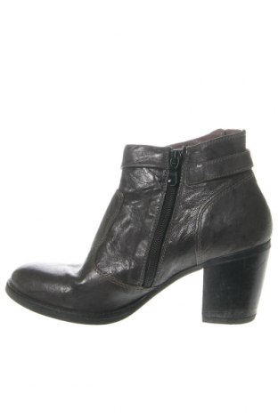 Damen Stiefeletten Nero Giardini, Größe 35, Farbe Grau, Preis € 24,50