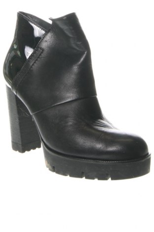 Dámské boty  Paul Green, Velikost 36, Barva Černá, Cena  377,00 Kč