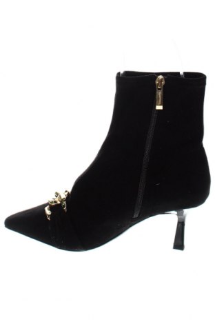 Botine de damă Tamaris, Mărime 37, Culoare Negru, Preț 288,65 Lei