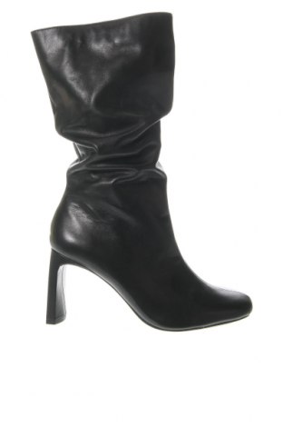 Γυναικείες μπότες Bershka, Μέγεθος 38, Χρώμα Μαύρο, Τιμή 23,65 €