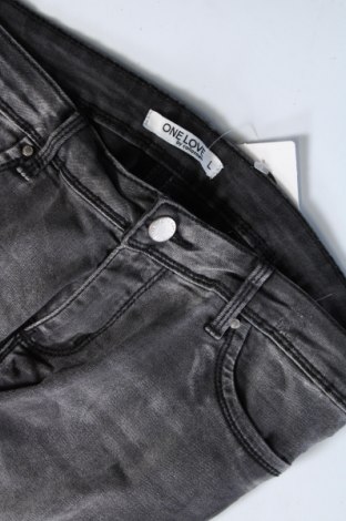 Damen Jeans Colloseum, Größe L, Farbe Grau, Preis 3,83 €