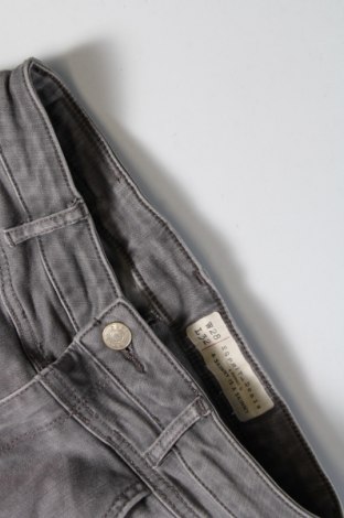 Dámske džínsy  Esprit, Veľkosť S, Farba Sivá, Cena  3,45 €