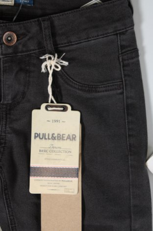 Дамски дънки Pull&Bear, Размер XS, Цвят Сив, Цена 12,88 лв.
