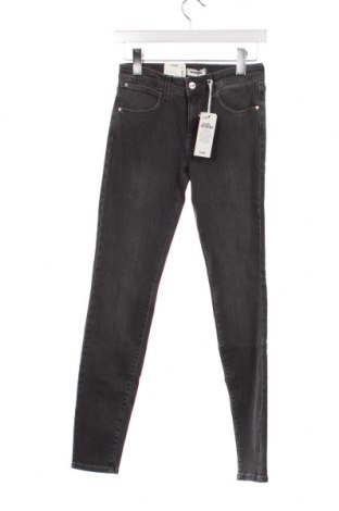 Damen Jeans Wrangler, Größe XS, Farbe Grau, Preis 9,13 €