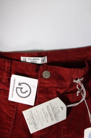 Damen Cordhose Pull&Bear, Größe M, Farbe Rot, Preis 3,99 €