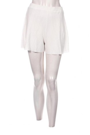 Damen Shorts Boohoo, Größe M, Farbe Weiß, Preis € 6,71